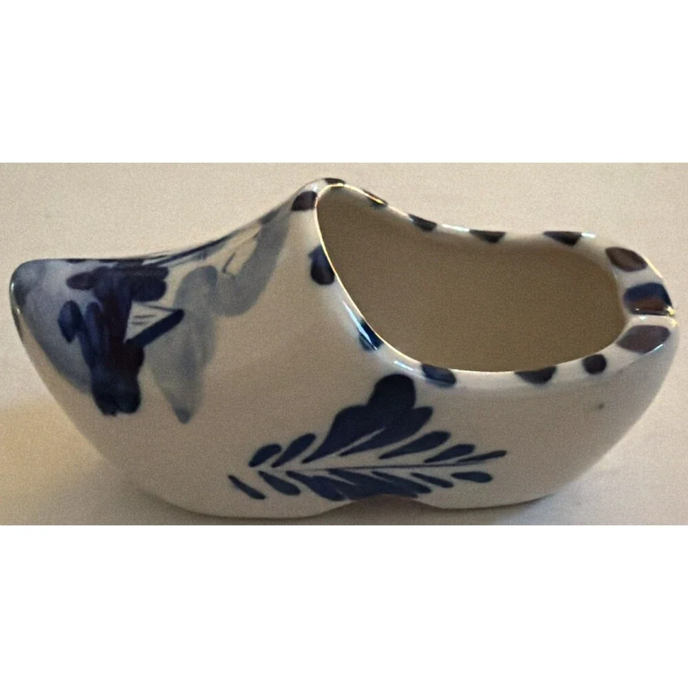 Vintage Hand Painted Delft Blue And White Ceramic Clog Ashtray 4” Long